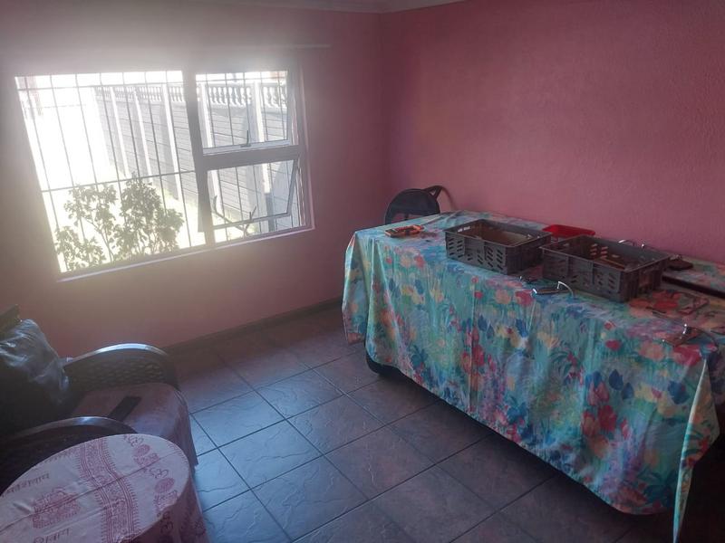 3 Bedroom Property for Sale in Goodwood Park Western Cape